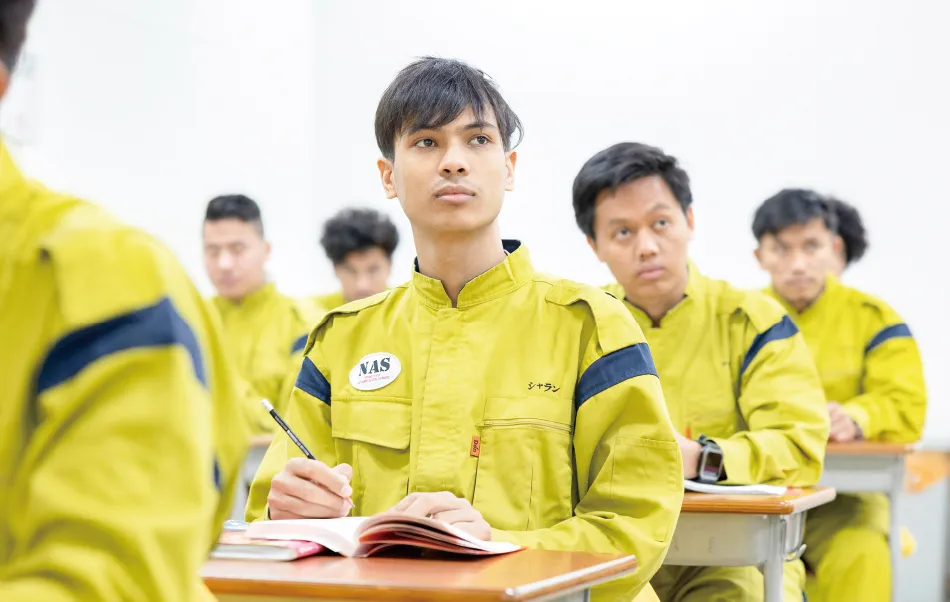 西鉄自動車整備専門学校 NAS