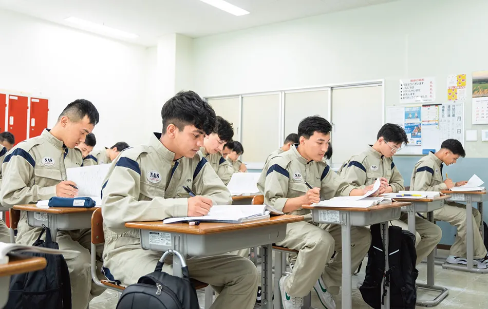 西鉄自動車整備専門学校 NAS