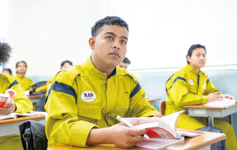 西鉄自動車整備専門学校 NAS