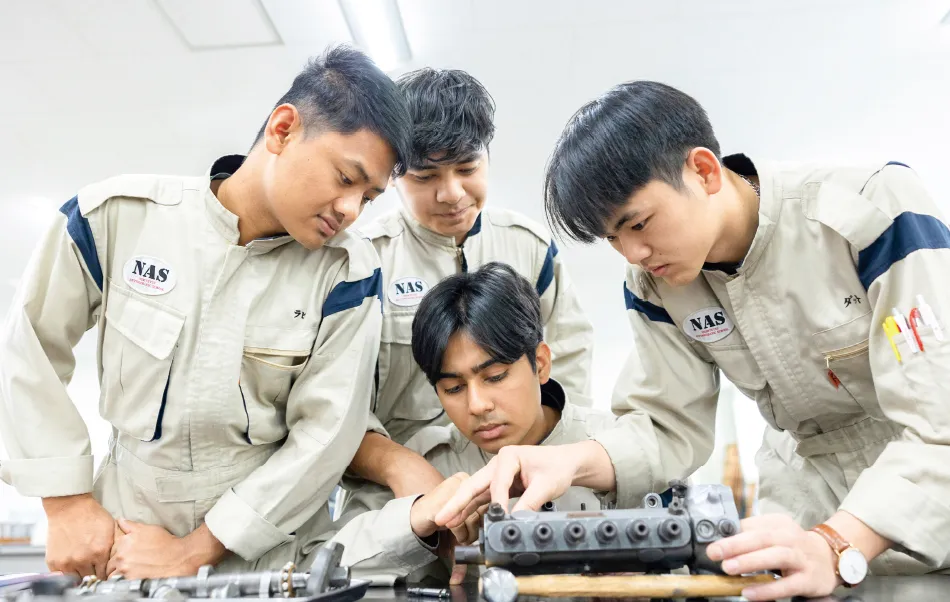 西鉄自動車整備専門学校 NAS