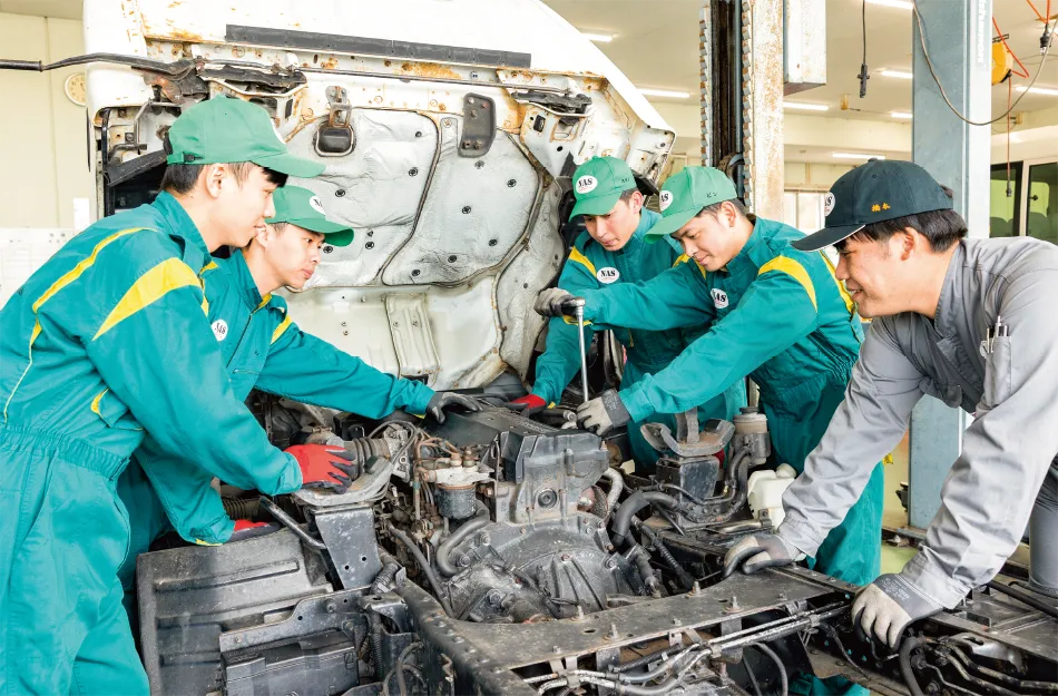 西鉄自動車整備専門学校 NAS 実習車