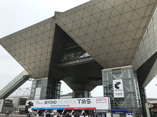 ＵＤトラックス(株)本社工場見学と東京モーターショー！！